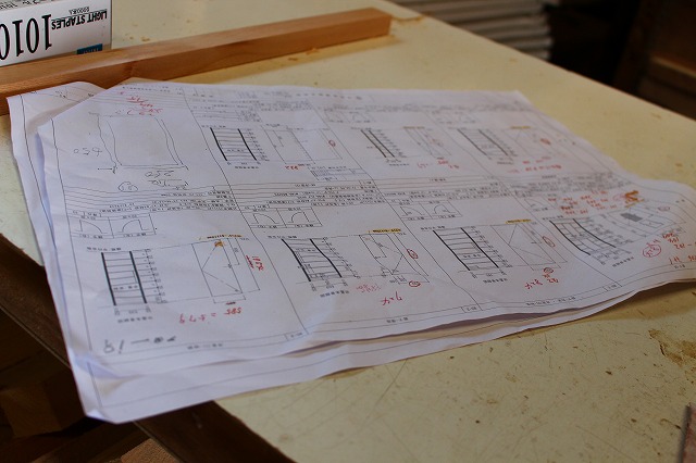 墨付け　木製建具製作　別注家具製作　長崎県　有限会社小田建具製作所